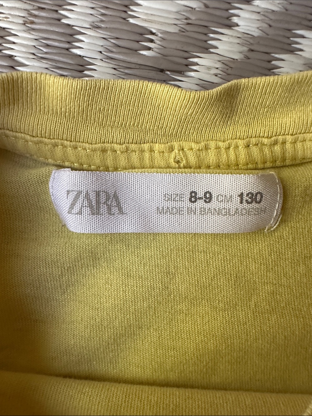 Zara Boys Yellow 'Ants Party' Graphic Tee Size 8 / 9 - Picture 6 of 10